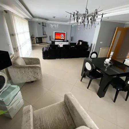 E.d. Luxury House * Ramada