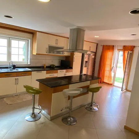 E.d. Luxury House
