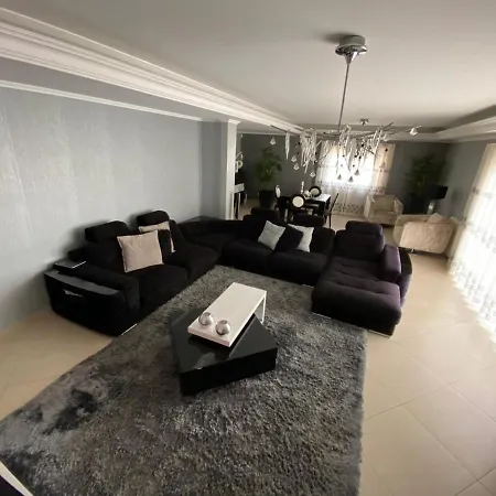 E.d. Luxury House * Ramada