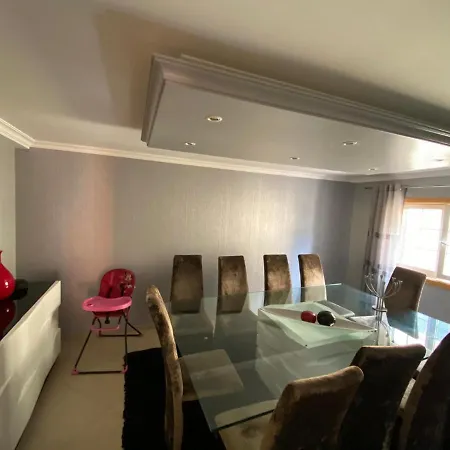 E.d. Luxury House *