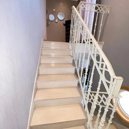 E.d. Luxury House Вилла