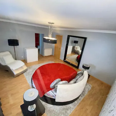 E.d. Luxury House * Ramada